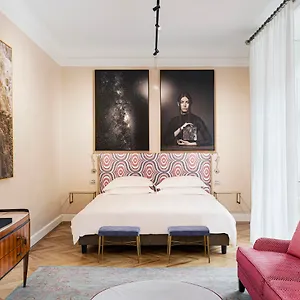 Hotel Galleria Vik - Townhouse Galleria - Small Luxury Of The World
